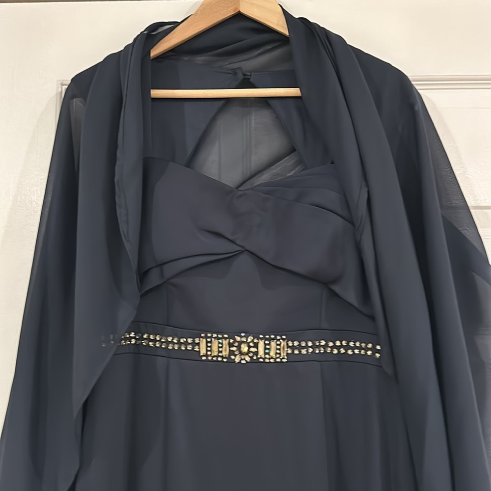 Adrianna Papell Formal Dress: Cap-Sleeve Gown AND matching scarf, Size 10 - Picture 5 of 14